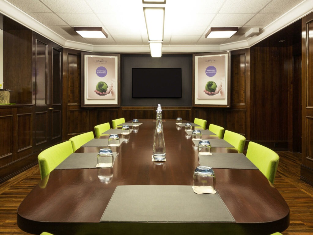 https://www.accorhotels.com/3133